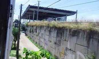 Imagem 4: Kitinete em porta larga, próximo a estação 700 reais