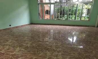 Imagem 2: Linda Casa com 280 m², churrasqueira e quintal, portão automático, aquecimento solar