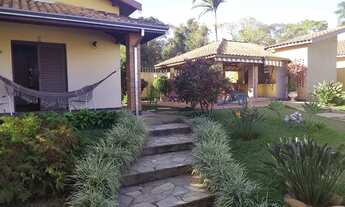 Imagem: 2 Chalés (4 suítes), acabados, área gourmet