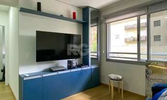 Imagem 4: Apartamento em prédio premiado, totalmente montado, no miolo do Menino Deus