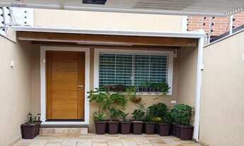 Imagem 2: Sobrado 2 dormitórios com armários planejados, 2 banheiros. 1 vaga