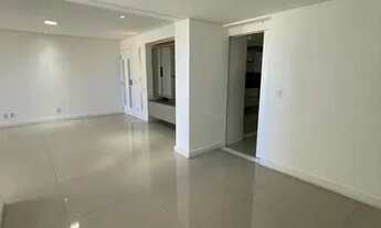 Imagem 5: Apartamento para aluguel e venda possui 168 metros quadrados com 4 quartos