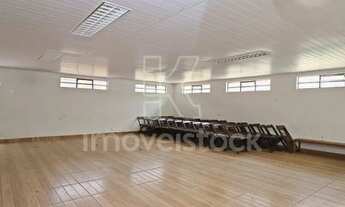 Imagem 2: LINDO, CLEAN E MUITOS ARMÁRIOS!