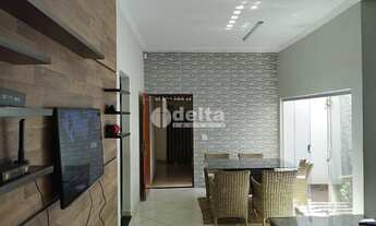 Imagem: Casa para aluguel, 4 quartos, 1 suíte