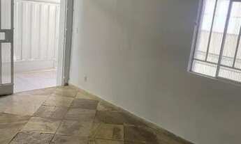 Imagem 6: ÓTIMA CASA TRÊS QUARTOS COM DUAS VAGAS DE GARAGEM