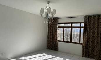 Imagem 6: Casa para venda possui 370 metros quadrados com 3 quartos em Itapuã - Salvador - Bahia