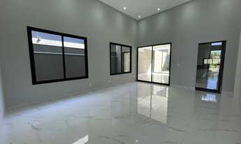 Imagem 5: Casa de condomínio térrea para venda possui 240 metros quadrados com 3 quartos