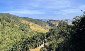 Imagem 2: La Famiglia by Déborah Secco-Áreas nas montanhas com muito tranquilidade e integração com