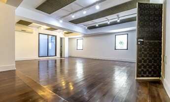 Imagem 3: Mansão Tríplex com 677m², 6 Suítes. Laranjeiras