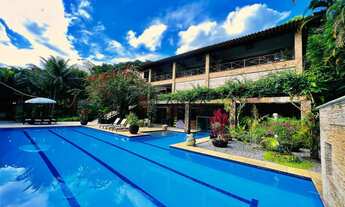 Imagem 2: Linda mansão com deck e vaga de barco, em cond. com aeroporto e praia privativa