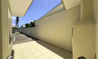 Imagem 2: Casa em condomínio com 2 dormitórios, vaga de garagem e churrasqueira na Olaria