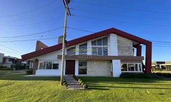 Imagem: Casa em Condomínio, 4 dormitórios em Condominio