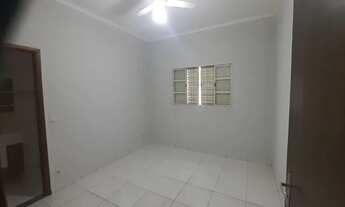 Imagem 5: Casa com edicula no Regissol a Venda