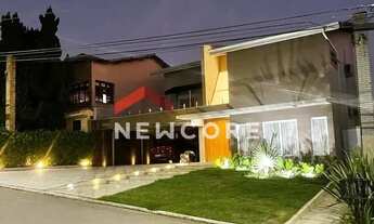 Imagem: Casa de condomínio em Alameda Corvina