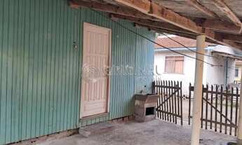 Imagem 4: Casa de madeira com 02 dormitórios, sala, cozinha e banheiro social