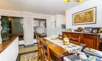 Imagem 3: Casa térrea com 3 dormitórios, lareira, churrasqueira, pátio no Cristal em Porto Alegre