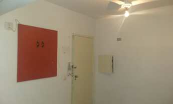 Imagem 2: Apartamento para aluguel possui 72 metros quadrados com 2 quartos em Enseada - Guarujá - S