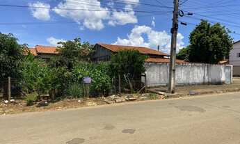 Imagem 2: Casa para venda possui 100 metros quadrados com 2 quartos em Parque Real - Caldas Novas