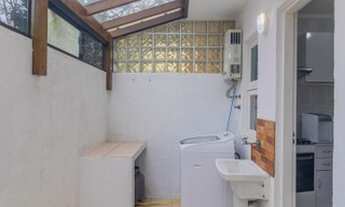 Imagem 5: Sobrado 3d sendo 1 suíte com sotão semi mobiliado todo reformado com vaga coberta