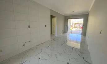 Imagem 7: Geminado impecável, com um terreno amplo, próximo do mar