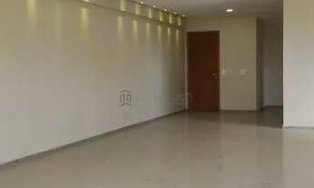 Imagem 2: Apartamento à venda com 201m2, 4 dormitórios sendo 2 suítes e 3 vagas no Edf. Maria Teresa