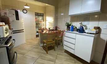 Imagem 6: Casa para Venda em Betim, Amazonas, 4 dormitórios, 1 suíte, 2 banheiros, 3 vagas