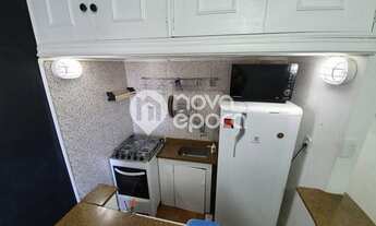 Imagem 6: Copacabana Kitnet com 1 banheiro