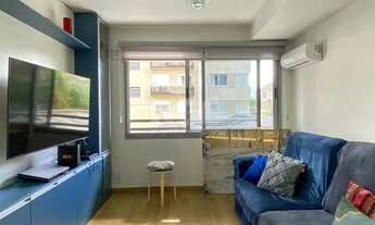 Imagem 3: Apartamento em prédio premiado, totalmente montado, no miolo do Menino Deus