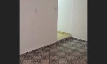 Imagem 4: Aluga-se casa jardim noemia 650,00