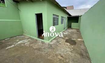 Imagem 2: Casa para aluguel, 1 quarto, 1 vaga, Leblon - Uberaba/MG
