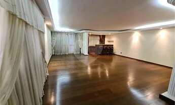 Imagem 3: Sofisticação e tranquilidade morando no coração do Jardim América com piscina e 4 vagas de