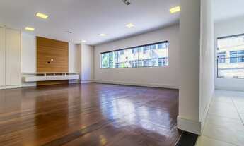 Imagem 5: Mansão Tríplex com 677m², 6 Suítes. Laranjeiras