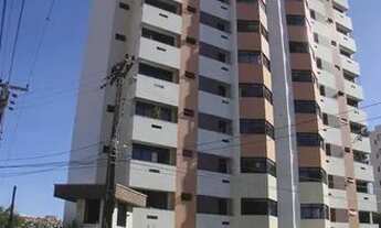 Imagem 2: Apartamento amplo e ventilado, móveis planejados nas suítes e na cozinha com hall de entra