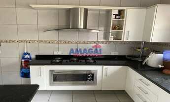 Imagem 5: Casa com 3 dormitórios e piscina em Jacareí