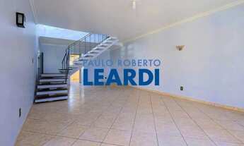 Imagem: CASA ASSOBRADADA - PLANALTO PAULISTA - SP