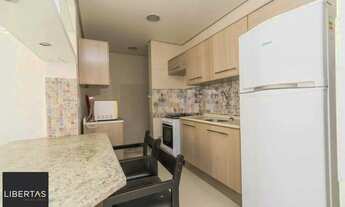 Imagem 5: Apartamento de 1 dormitório, com um pequeno pátio no bairro Centro Histórico