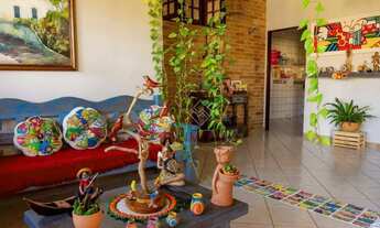 Imagem 2: Casa com 4 dormitórios sendo 2 suítes - Próximo a Praia do Francês