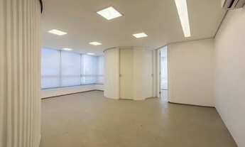 Imagem: Sala comercial de 196m² com 4 banheiros