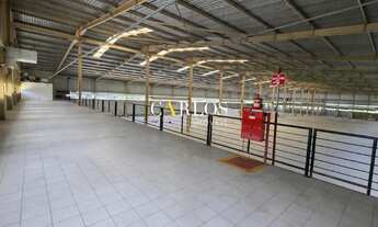 Imagem 6: Galpão com 4400m² Próximo à Av. Geraldo Rocha com 12 docas