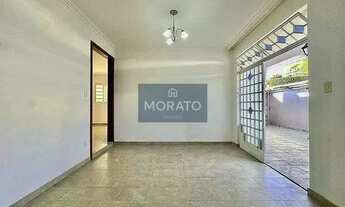 Imagem 4: Casa com 5 quartos sendo 2 suítes com 5 vagas de garagem no Bairro Itapoã