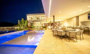 Imagem: Casa de Luxo Mobiliada à Venda no Condomínio