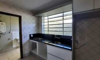 Imagem: Porto Alegre - Casa Padrão - Tristeza