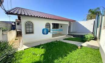 Imagem 1: Casa com 03 dorm (01 suíte) com Edícula em Barreiros - São José/SC