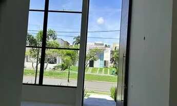 Imagem 4: Casa de condomínio para venda possui 280 metros quadrados com 4 quartos