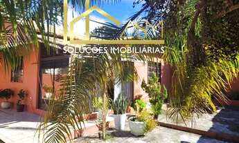 Imagem: Casa com Piscina, Churrasqueira, Próxima