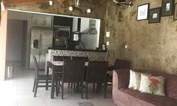 Imagem 2: Casa à venda com 210m2, 4 quartos sendo 1 suíte e 2 vgs - CA0167SC