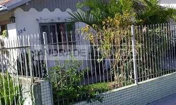 Imagem 2: Ótima casa com três dormitório no Bairro Costa Cavalcante