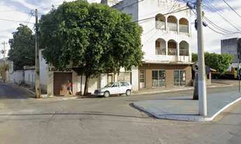 Imagem: PORTEIRINHA/MG Casa com Barracão no Centro