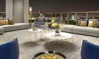 Imagem 2: A sofisticação juntou-se à inigualável grife Italiana Versace para lhe proporcionar todo o