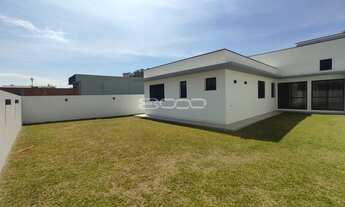 Imagem 7: Lindíssima casa com 03 dormitórios em condomínio fechado